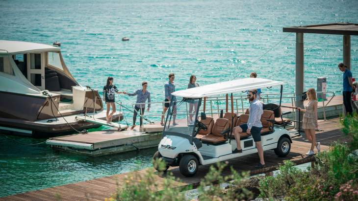 What Are The Advantages of Electric Golf Cars?