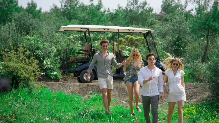 Golf Arabası: Sürdürülebilir ve Konforlu Taşımacılığın Anahtarı